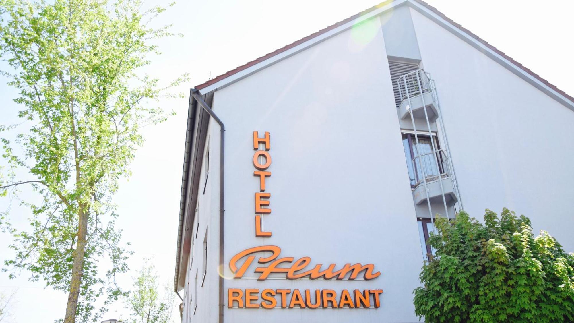 Hotel Pflum Mit Gaestehaus Nuertingen Exteriér fotografie